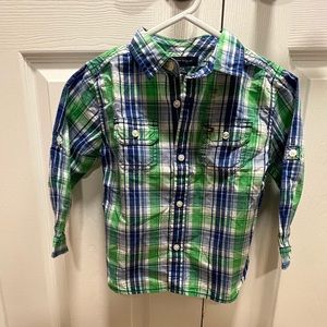 NWT - Tommy Hilfiger - boys plaid button down shirt. Size 2T